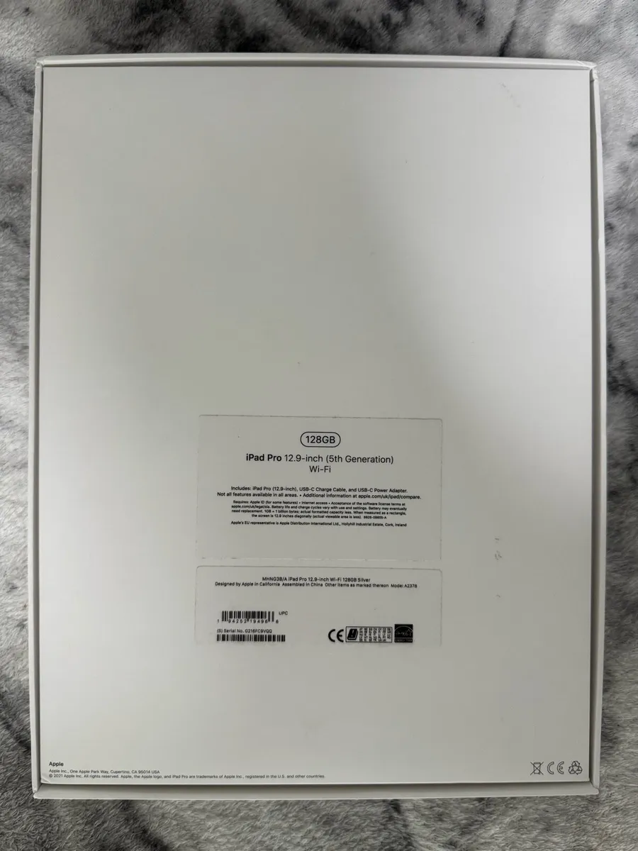 iPad Pro - 12.9 inch - 5th Gen - Silver - 128Gb - Image 4