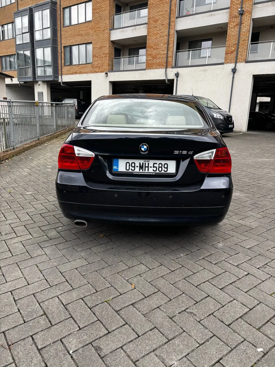 Bmw 3-series - Image 2