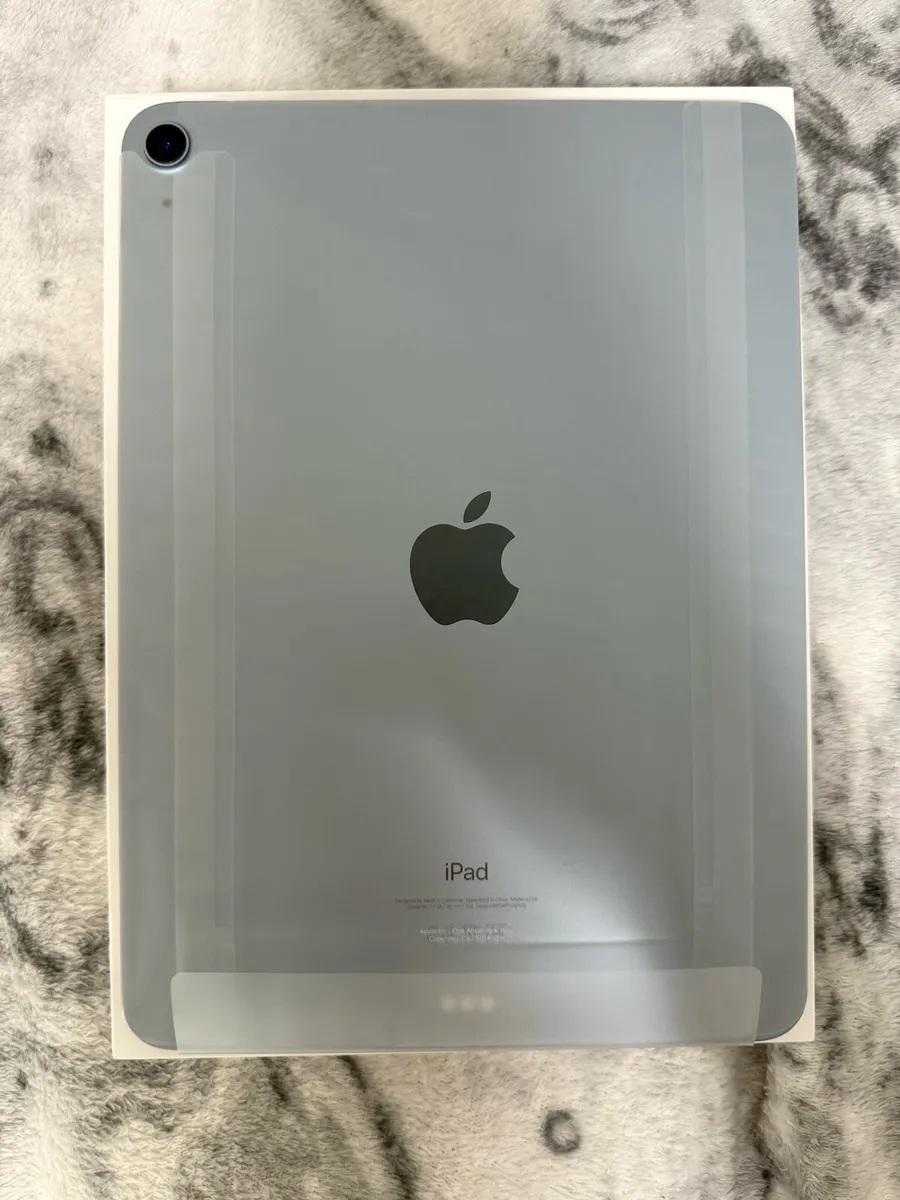 iPad Air - 4th Gen - Sky Blue - 64Gb - Image 3