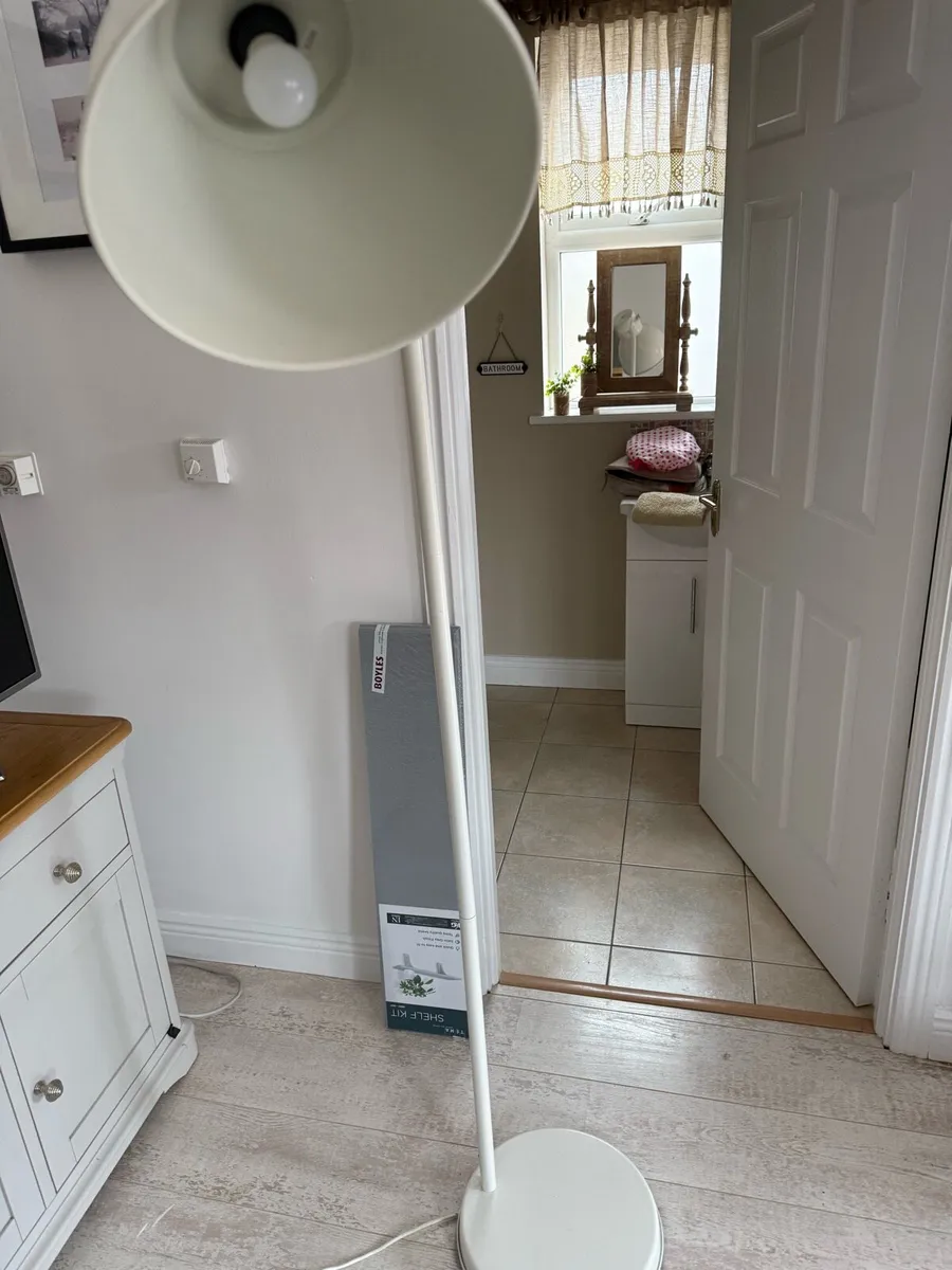 Standing Lamp - Image 1
