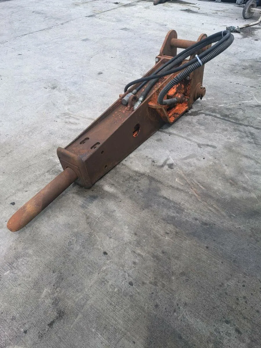 20 Ton Rock Breaker - Image 2