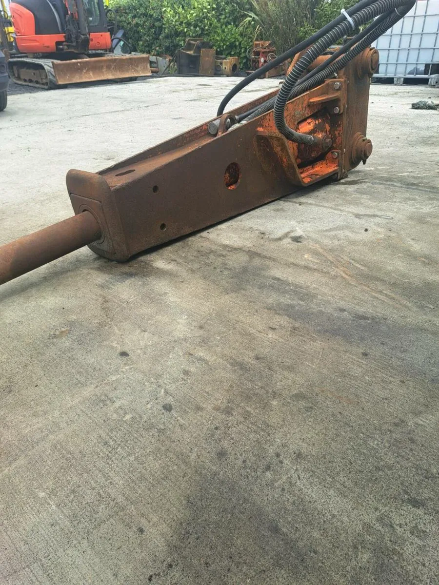 20 Ton Rock Breaker - Image 3