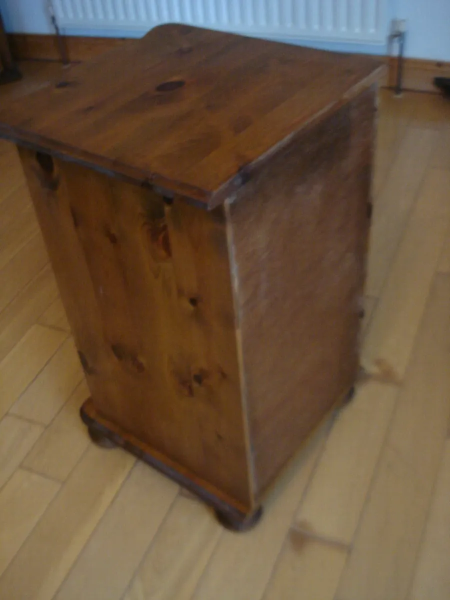 SOLID IRISH DARK  PINE BEDSIDE LOCKER. 3 DRAWER. - Image 2