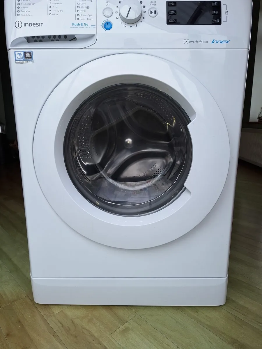Indesit 10kg Washing machine - Image 1