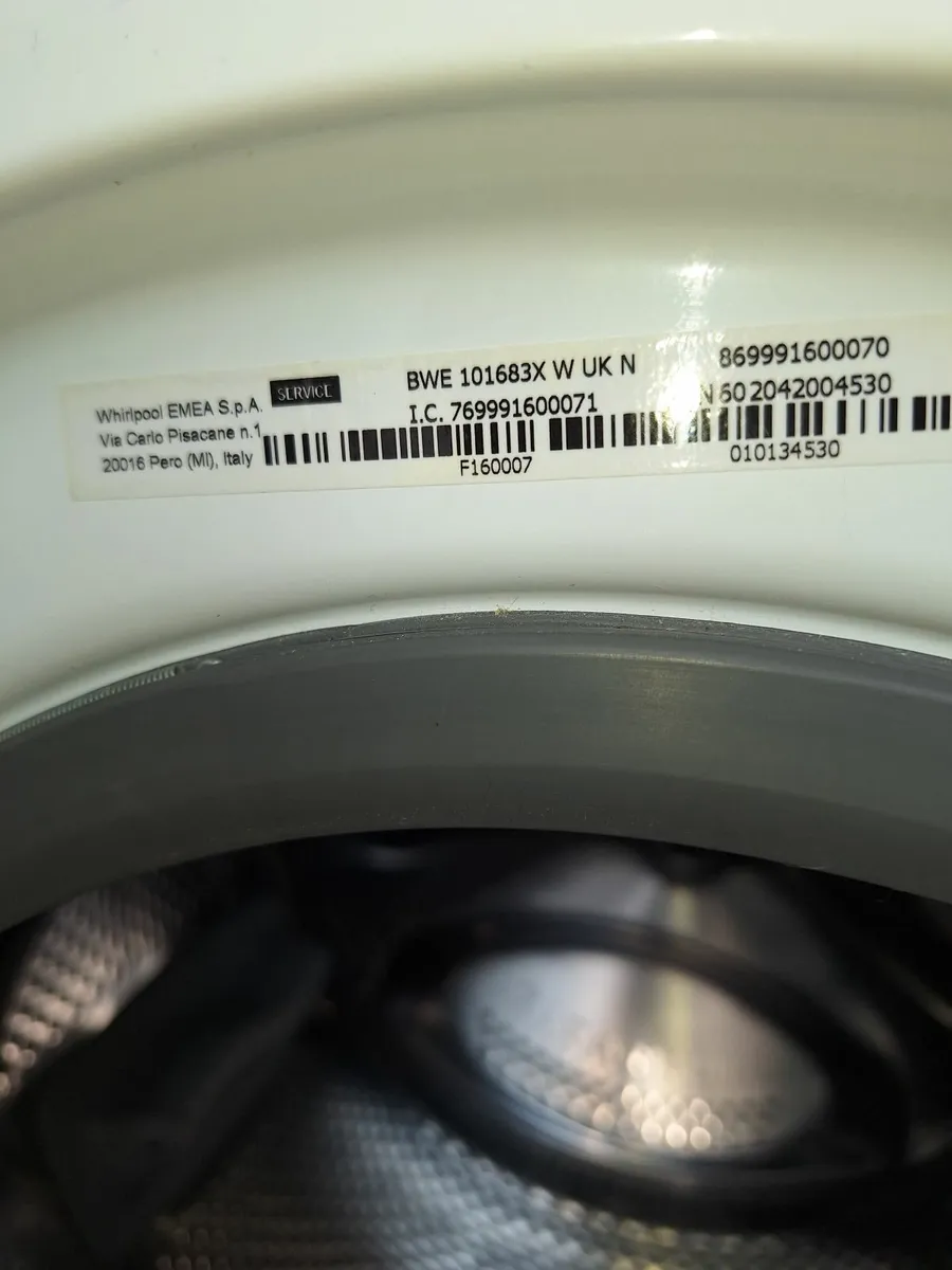 Indesit 10kg Washing machine - Image 2