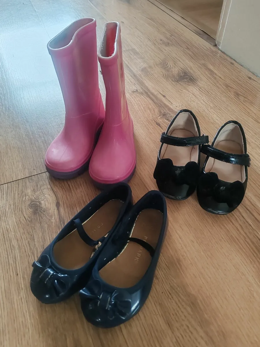 Girls Footwear €5 for the lot