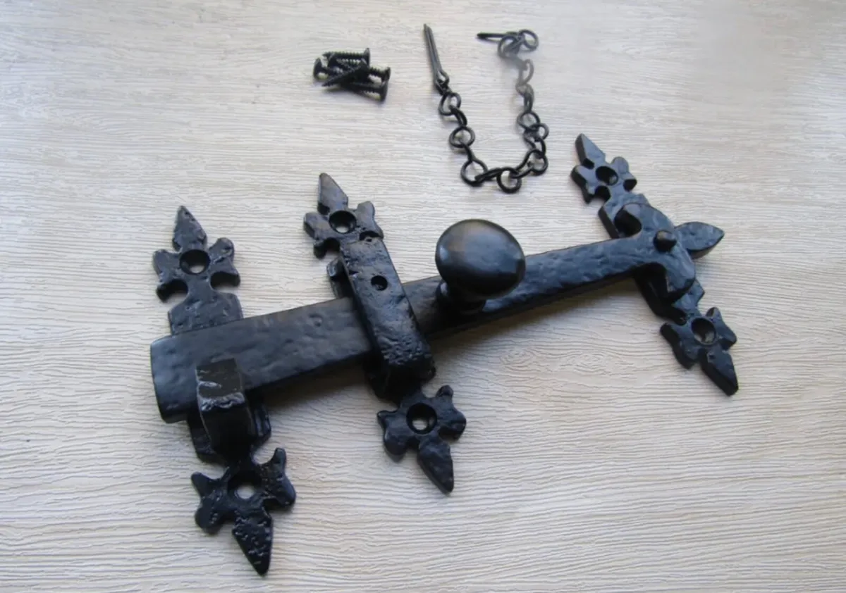 Cast Iron Vintage Style Bathroom Door Latch - Image 1