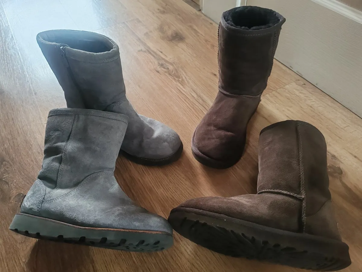 Uggs Australia Boots Size 3.5 €30 for both