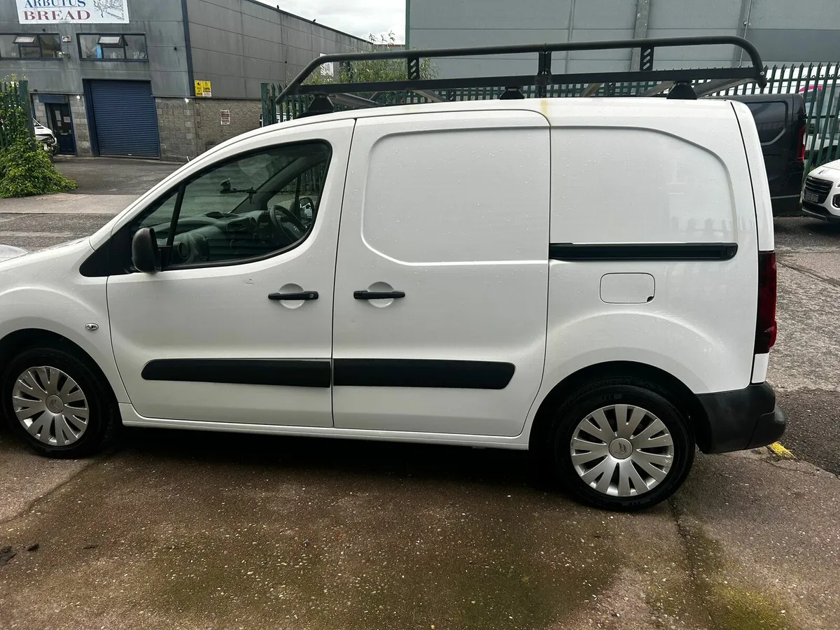 181 Citroën berlingo 3 seater Test 8-25 - Image 2