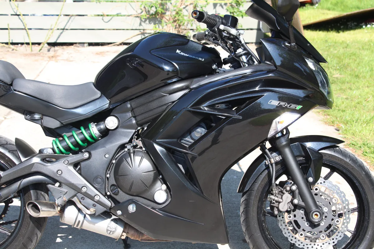 2015 Kawasaki ER6 - Image 4