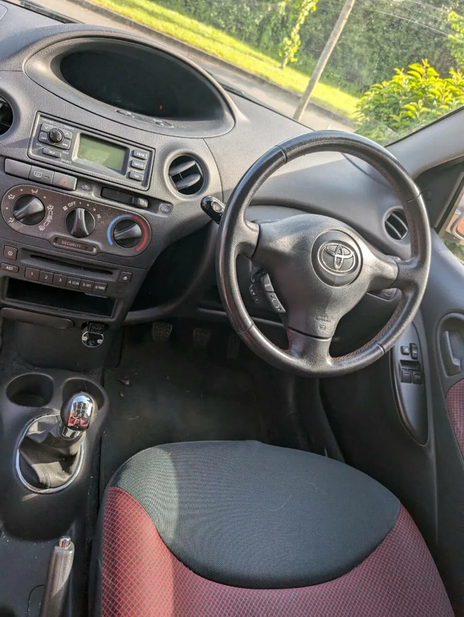 Toyota Yaris - Image 3