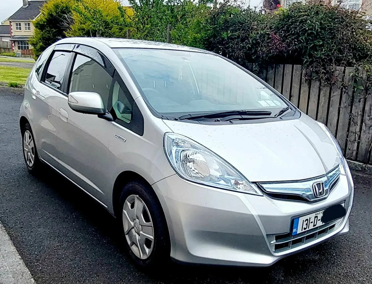 Honda Fit 2013 - Image 2
