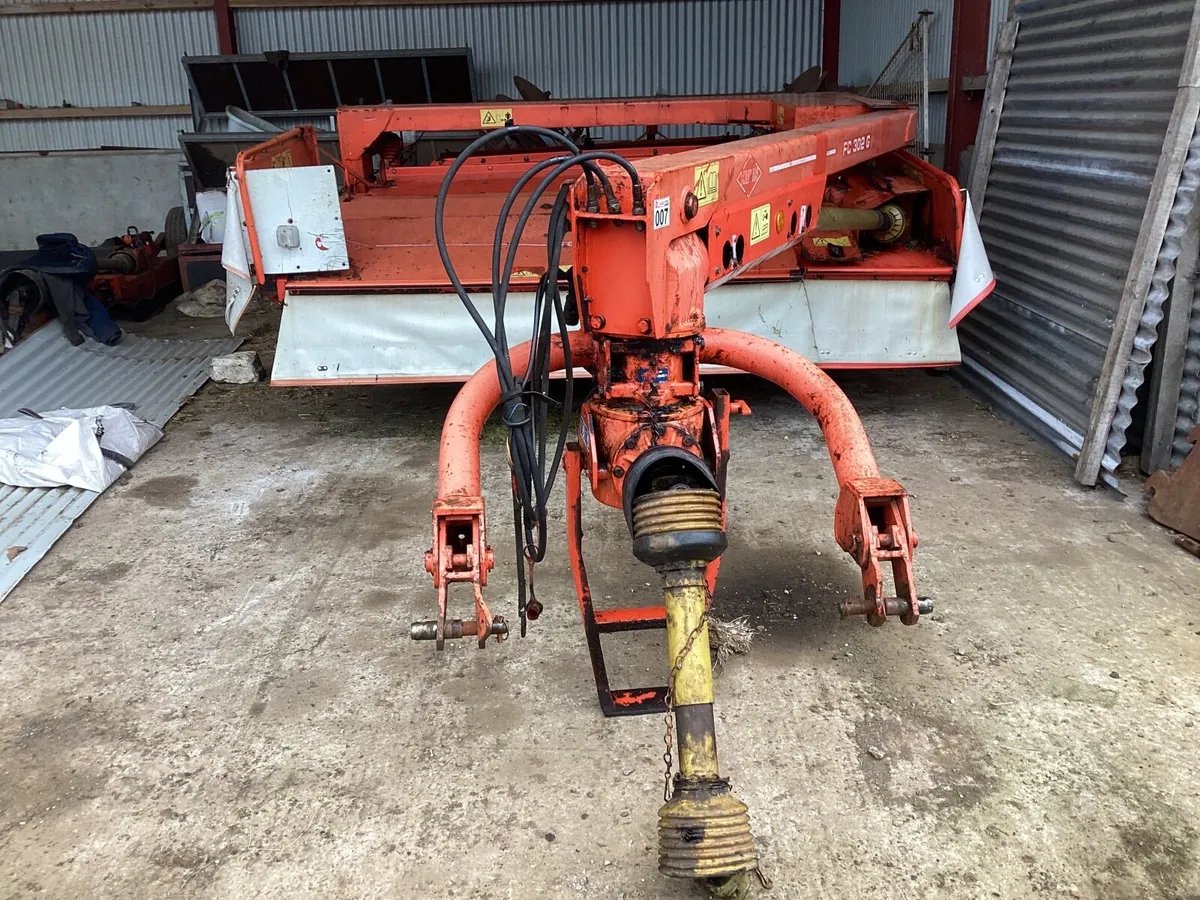 Kuhn 302 G  mower conditioner - Image 1