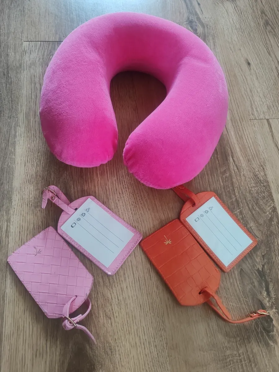 Travel Neck Cushion & Luggage Tags €8