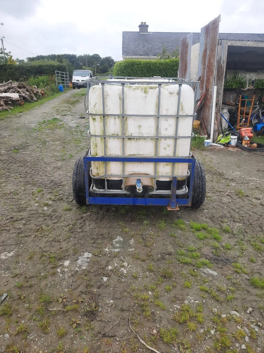 Water bowser - Image 1
