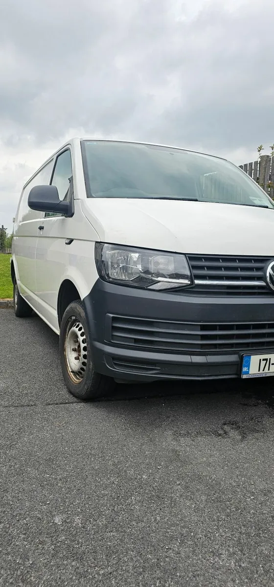 Volkswagen Transporter 2017 - Image 1
