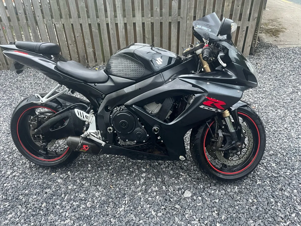 Suzuki gsxr600 k7 mint - Image 1