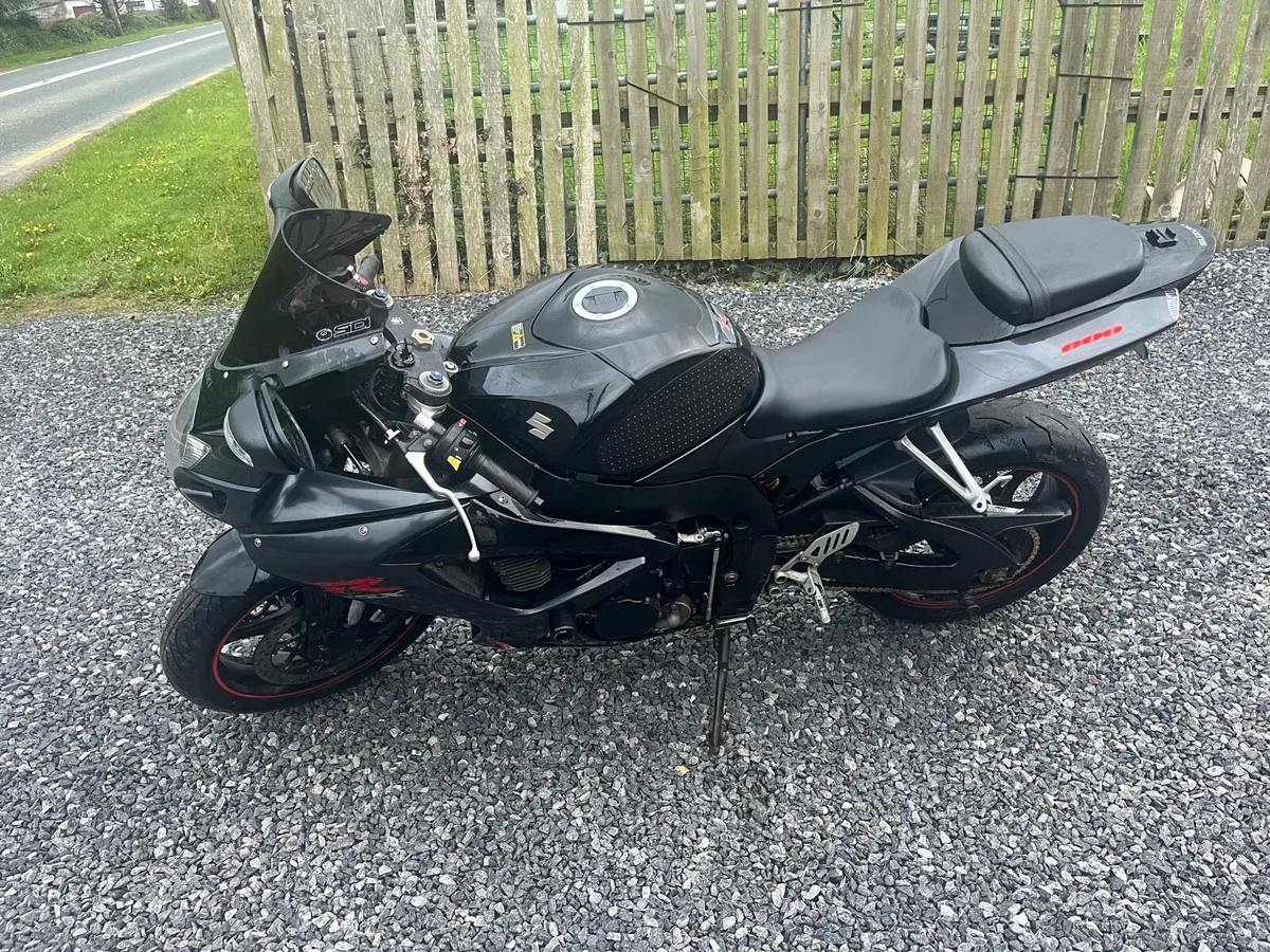 Suzuki gsxr600 k7 mint - Image 3