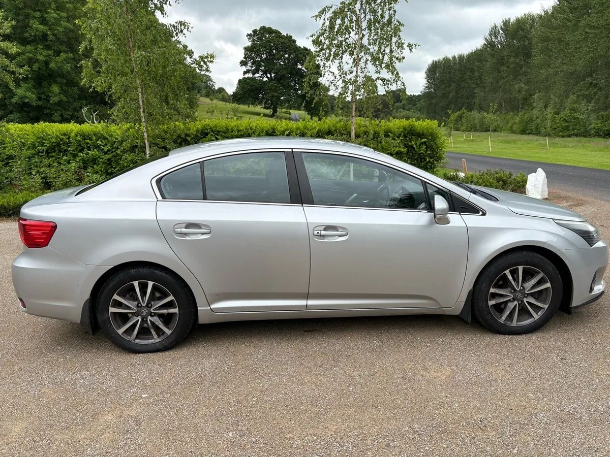 Toyota Avensis - Image 2
