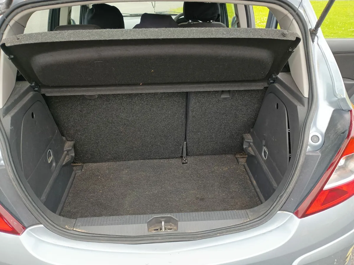 Opel Corsa 1.2 petrol - Image 4