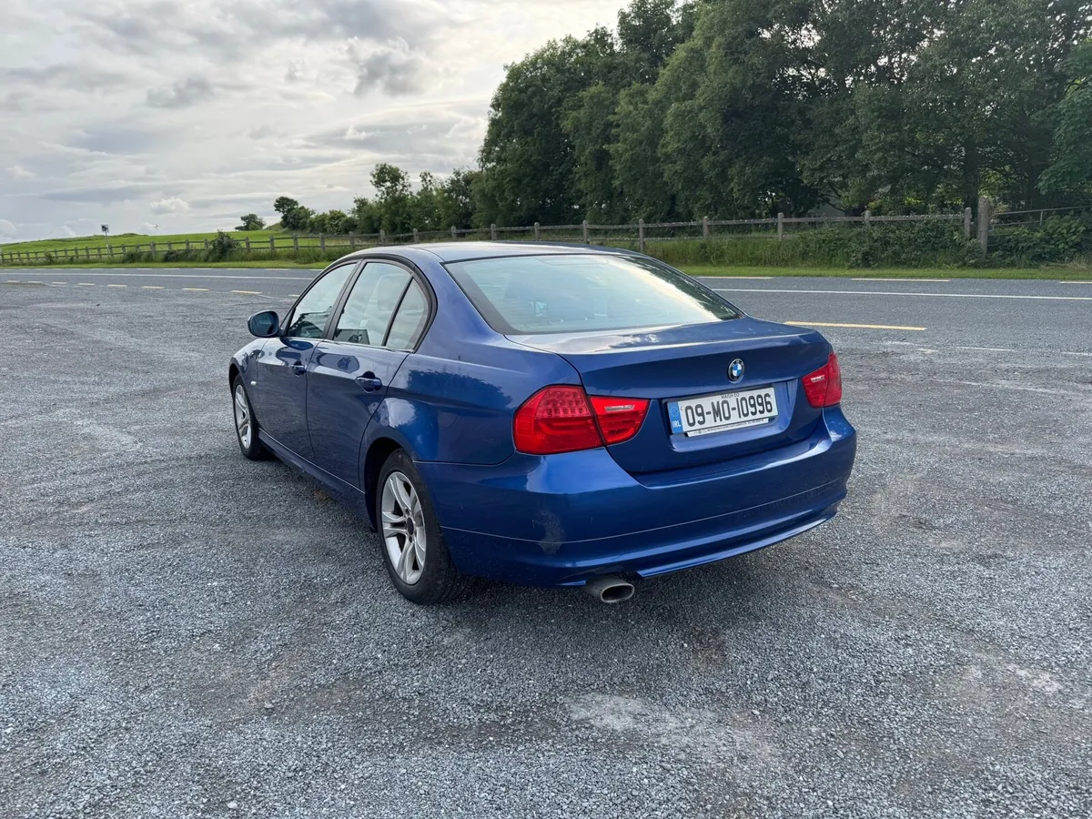 2009 e90 318D for parts - Image 3