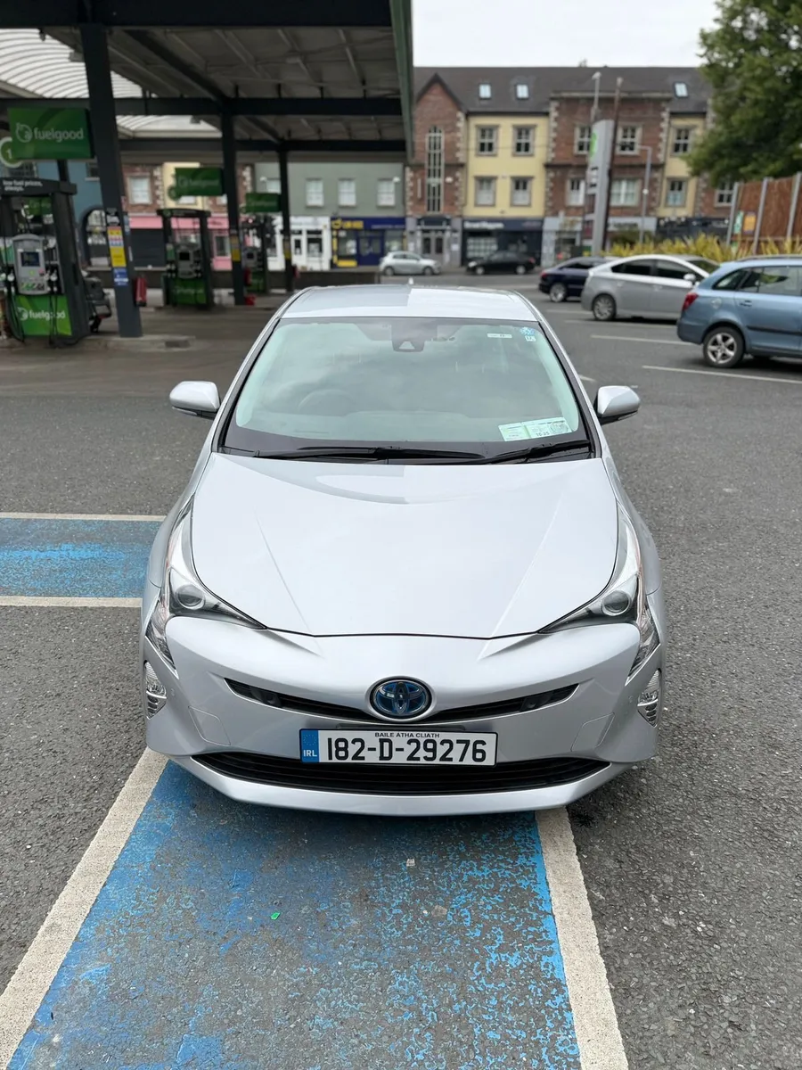 Toyota Prius 2018 - Image 1