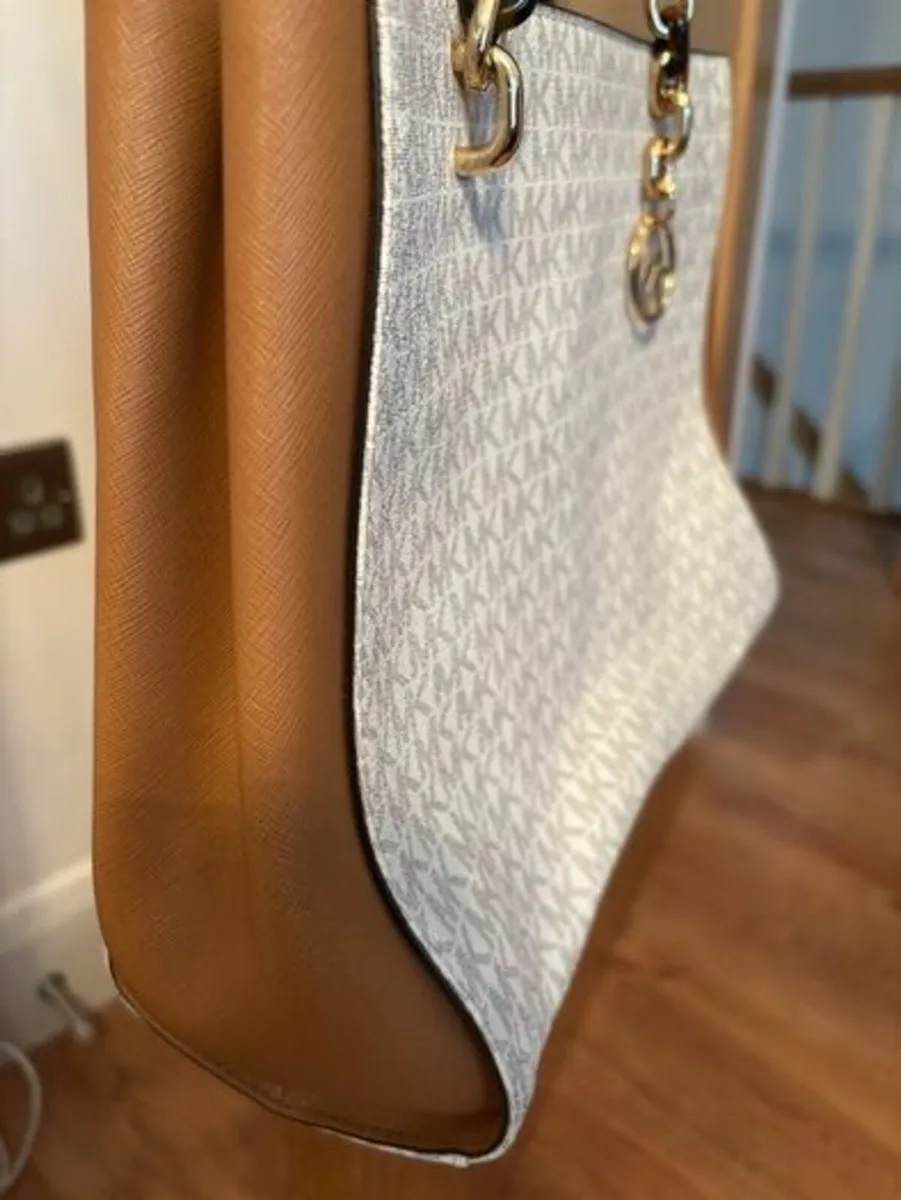 Micheal Kors Sofia Tote bag NEW - Image 4