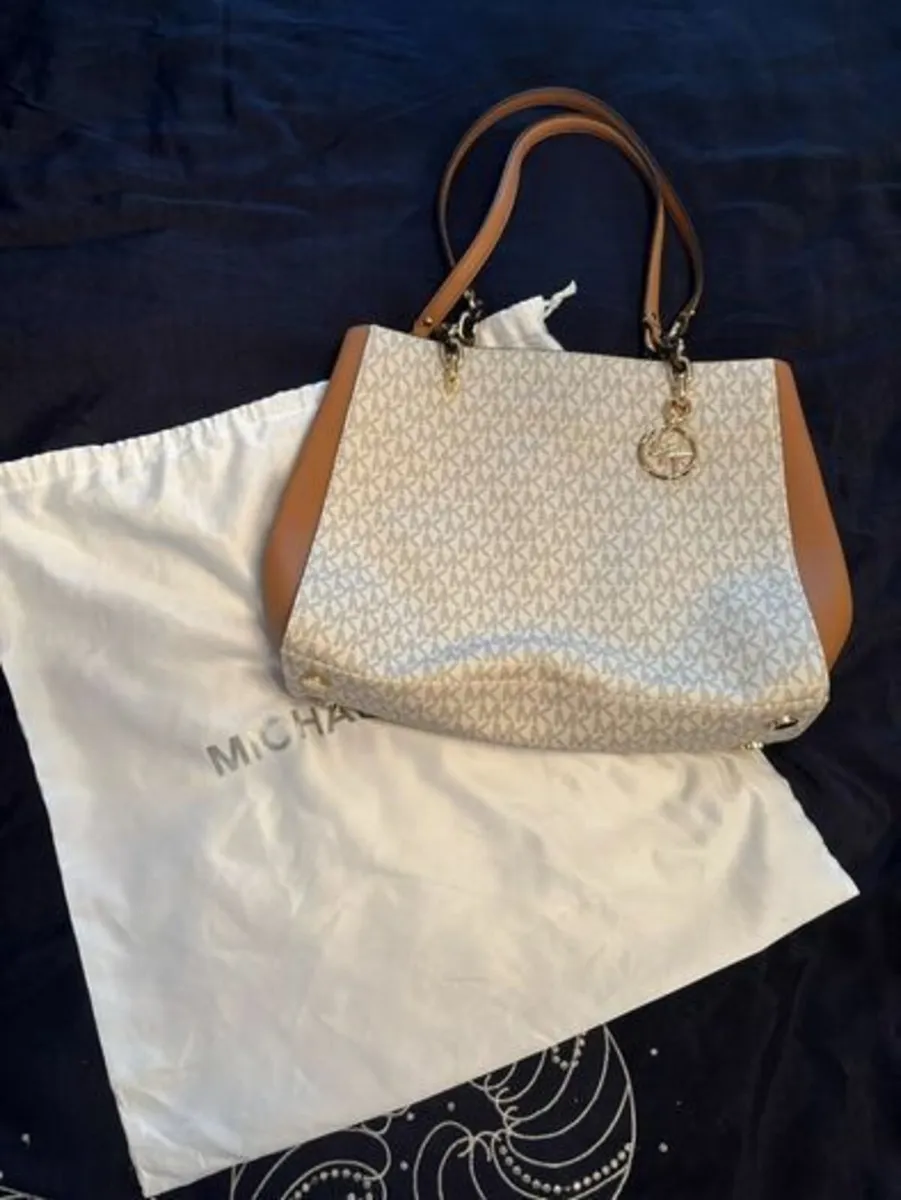 Micheal Kors Sofia Tote bag NEW - Image 1