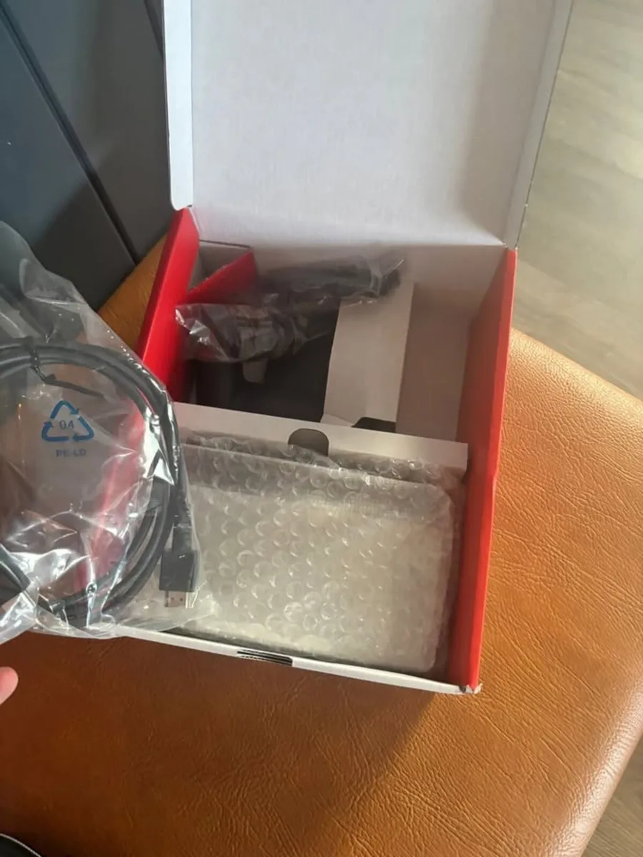 Nintendo Switch Oled - Image 2