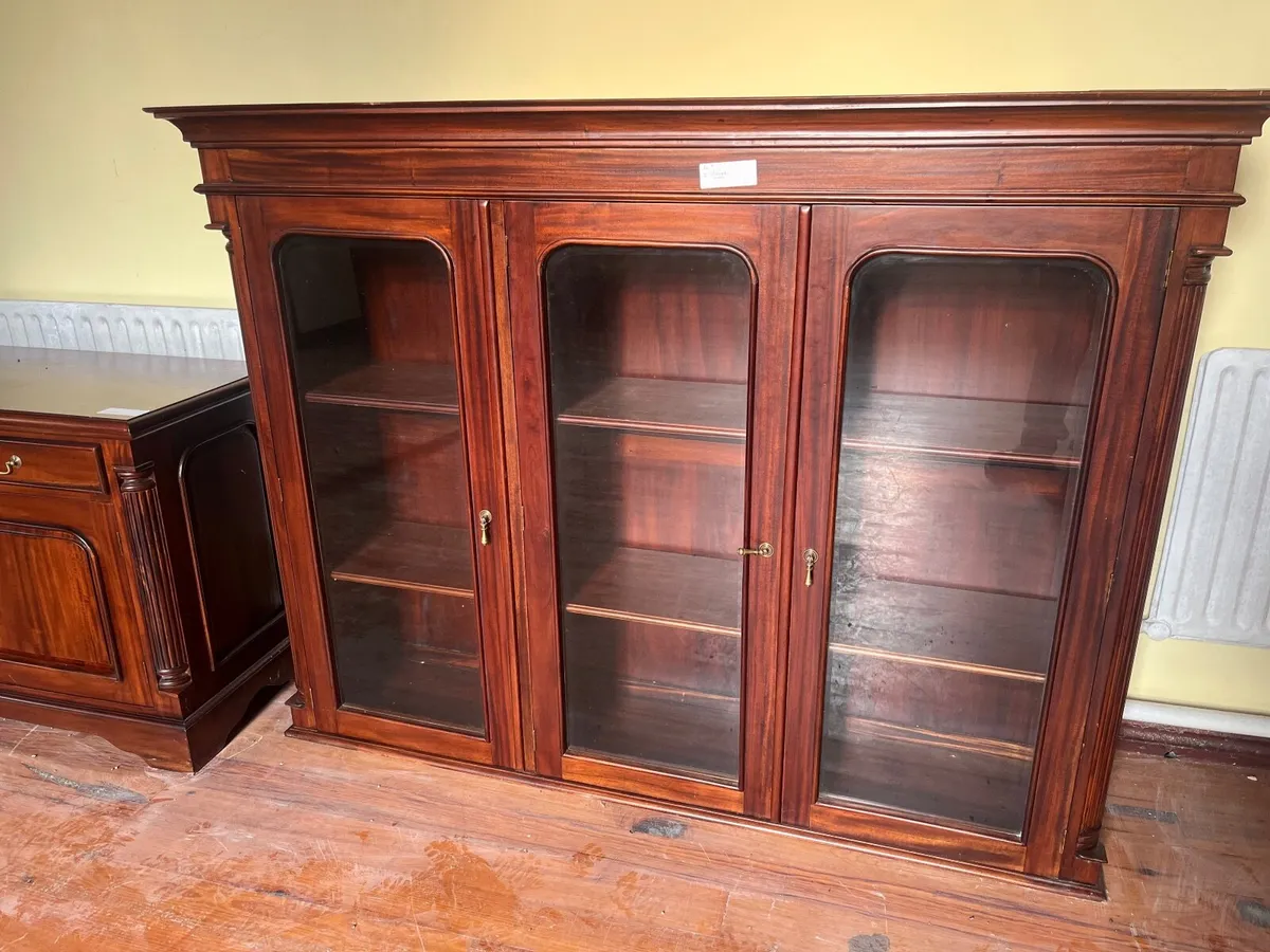 Antique  sideboard table 2 pieces. - Image 2