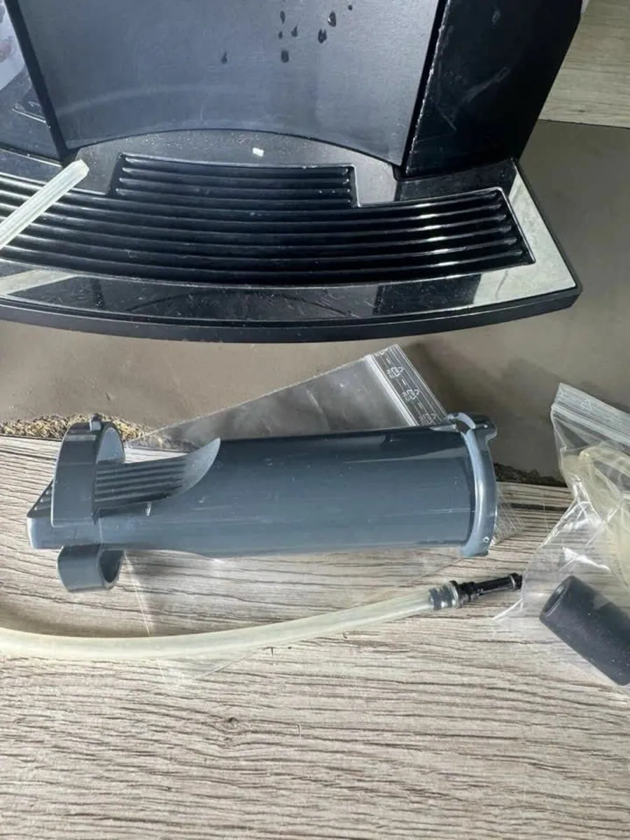 Jura E60 Coffee Machine - Image 3