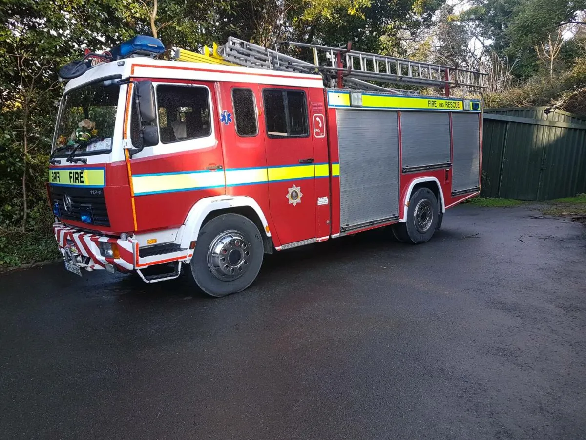 Fire Engine - Image 4