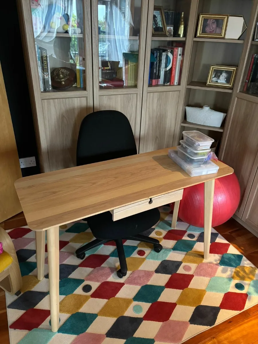 desk