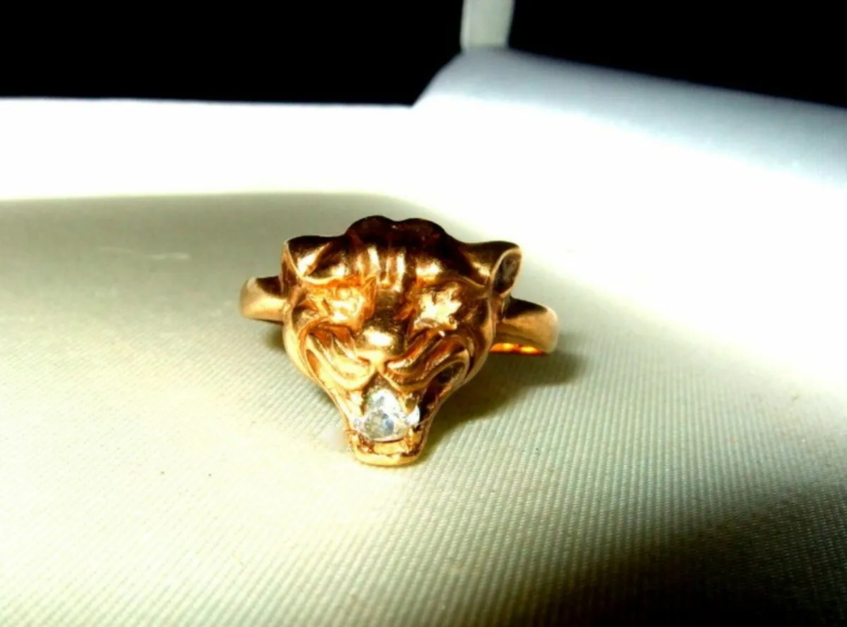 Vintage Hallmarked 9ct Gold Gemset 'Panther' Ring - Image 3