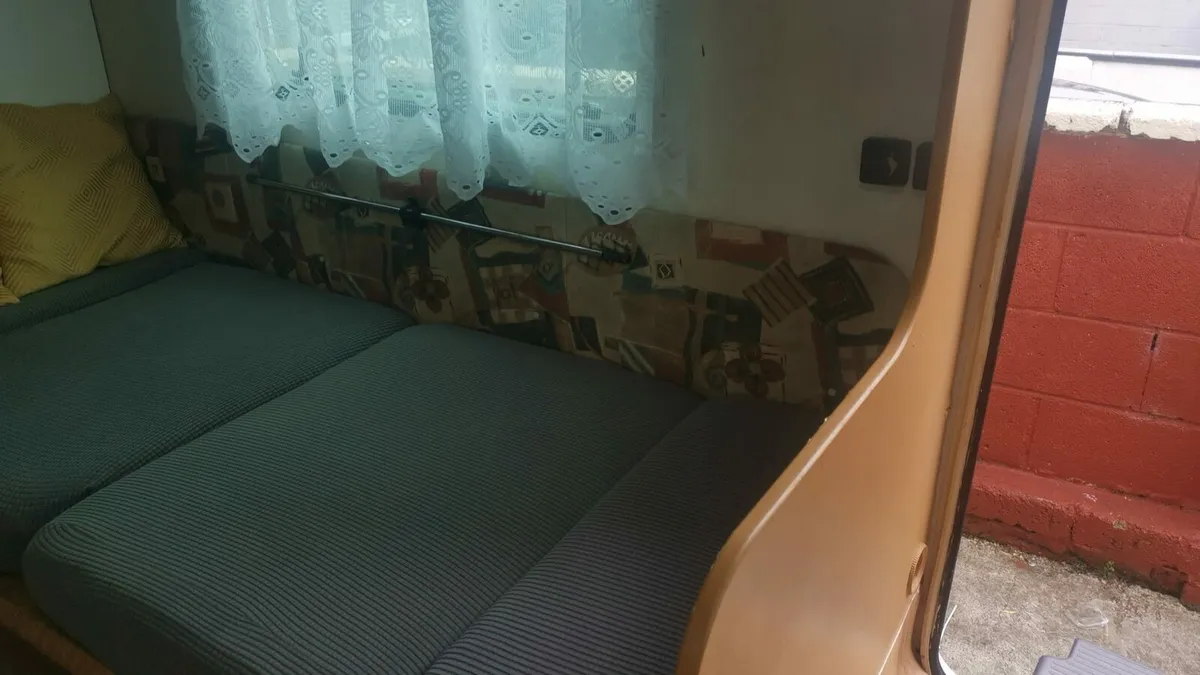 5 berth Adria caravan - Image 4