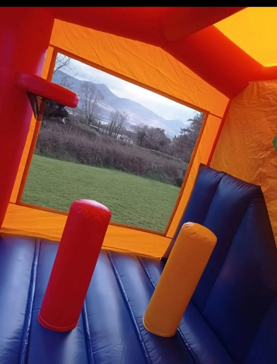 Bounce castle - Image 4