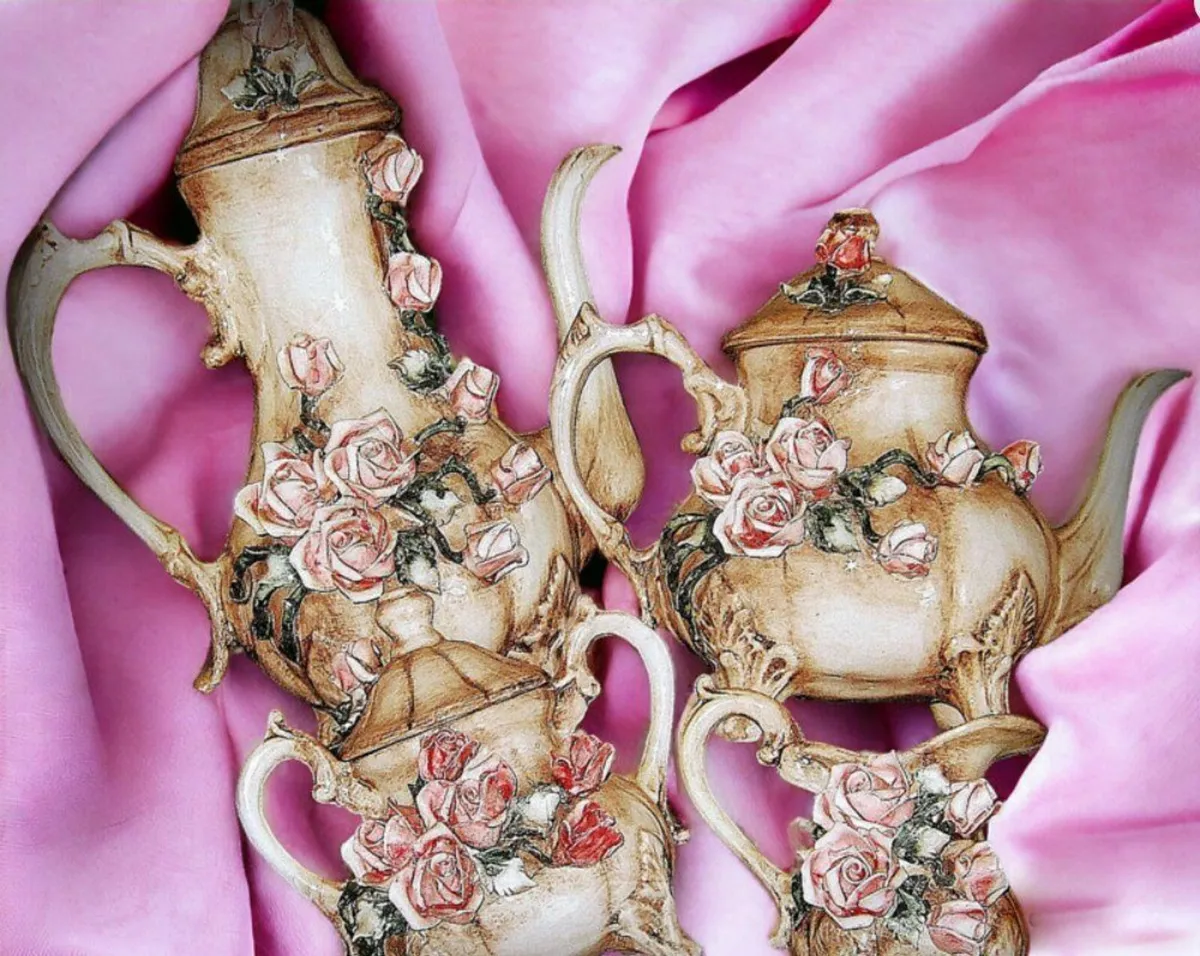 Authentic Vintage Capodimonte Set - Image 2
