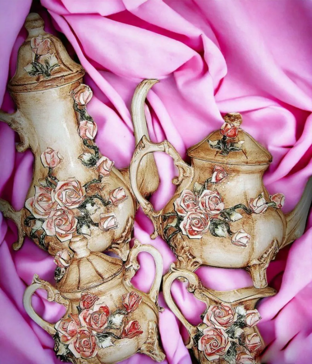 Authentic Vintage Capodimonte Set - Image 4