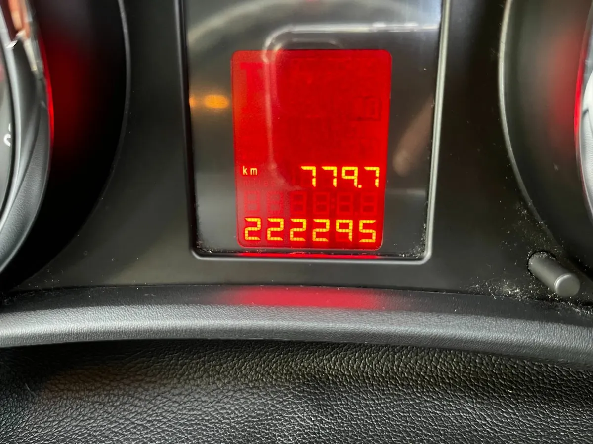 Opel Astra 2011 - Image 4