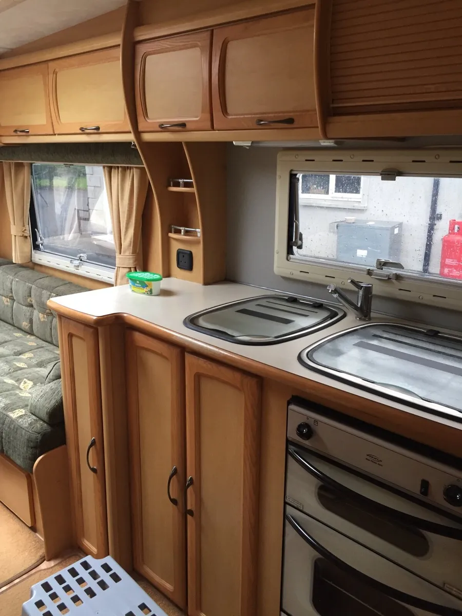 Caravan - Image 3