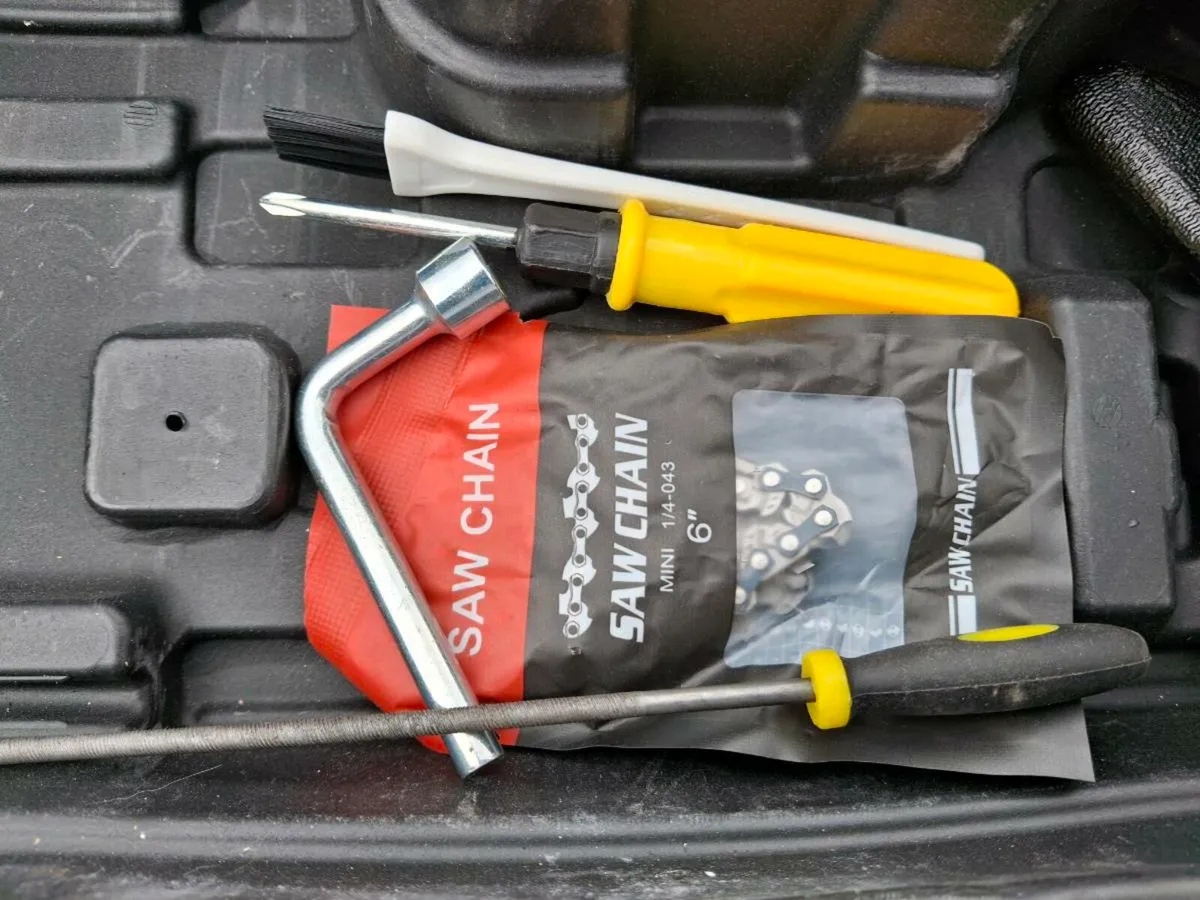 Mini Chainsaw - Image 3