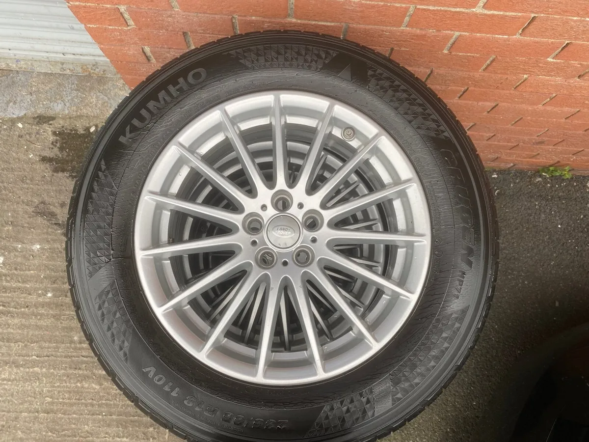 LANDROVER VELAR ORIGINAL 18’’ ALLOY WHEELS WITH TY - Image 3