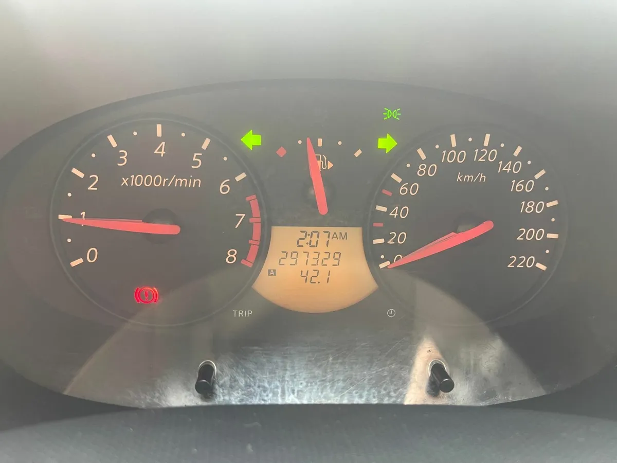 Nissan Micra 2010 - Image 3