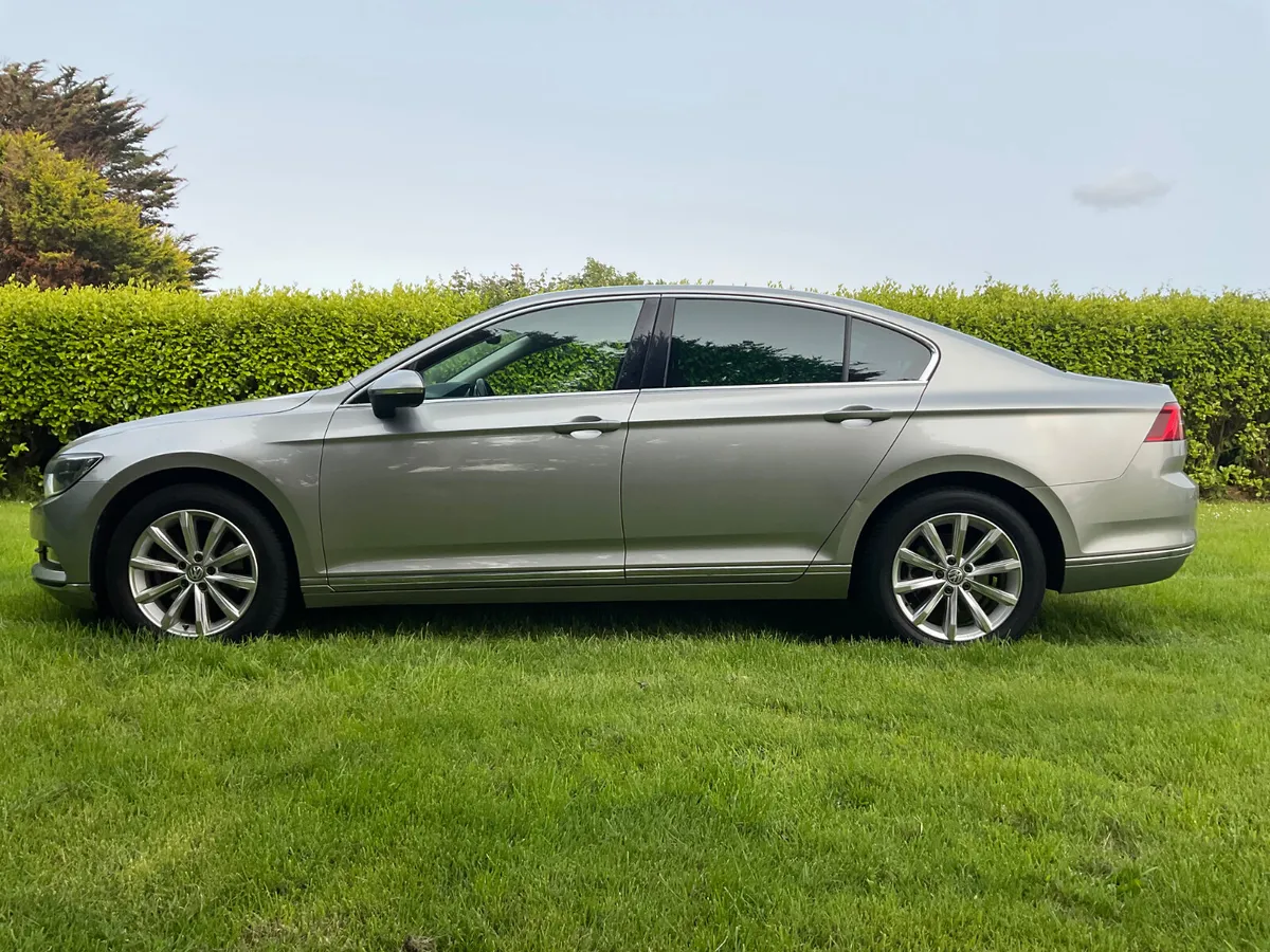 2015 Volkswagen Passat Highline 1.6 TDI (150K Km) - Image 4