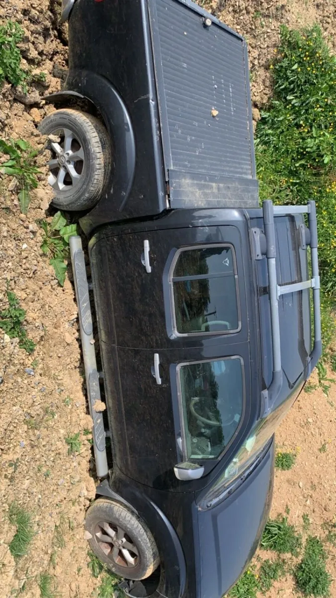 Nissan Navara 2012 - Image 2