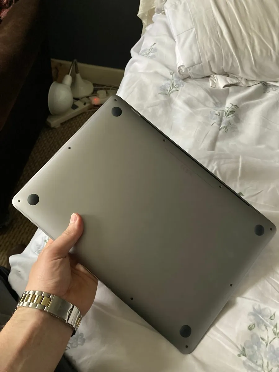 MacBook Air M1 - Image 3