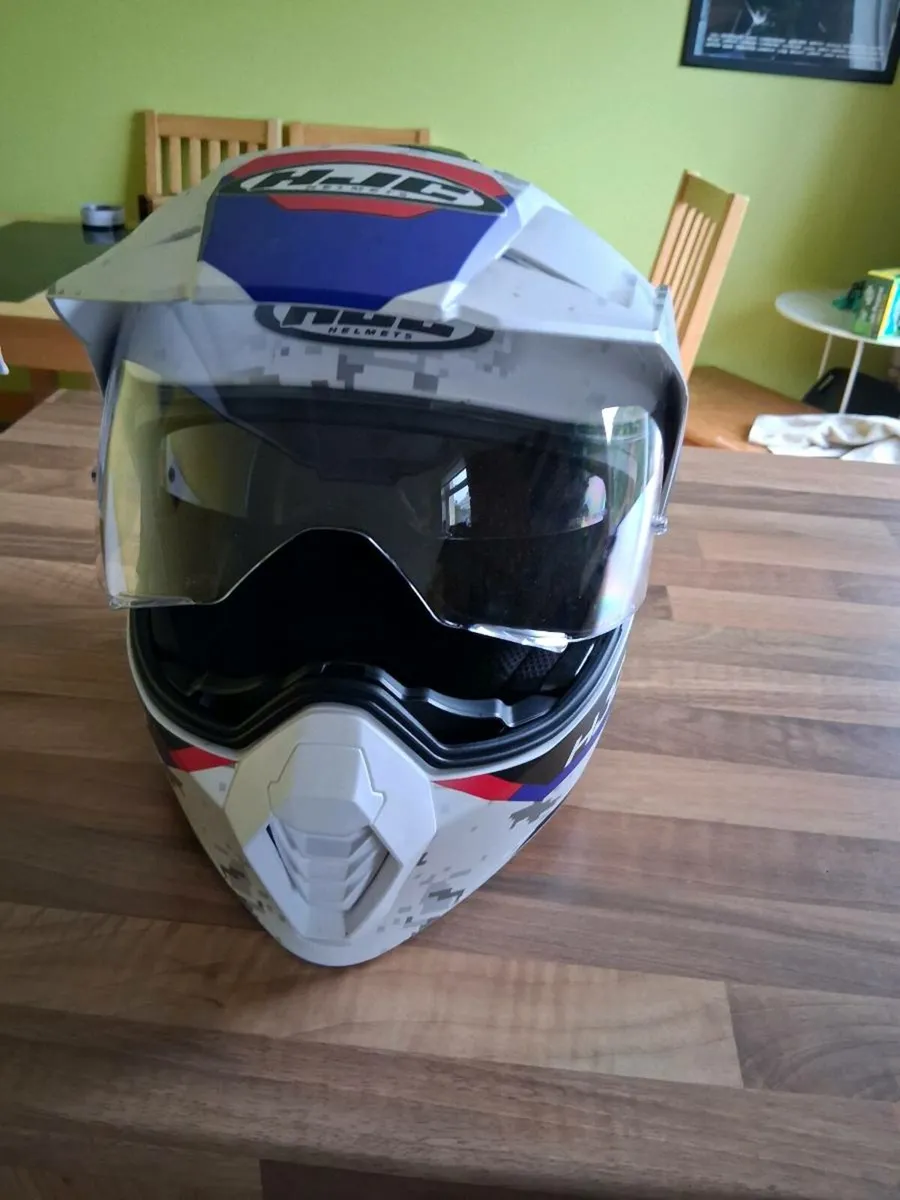 Motorcycle Helmet - Image 3
