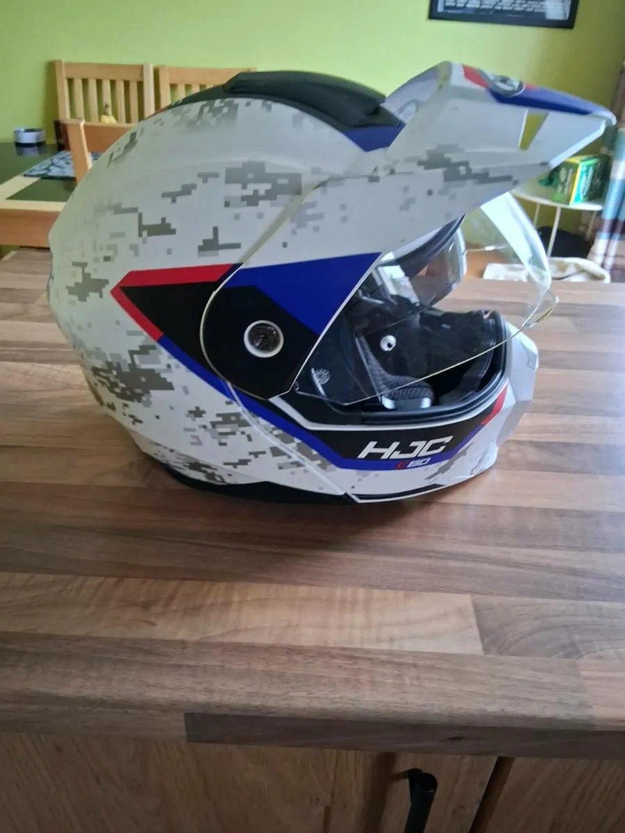 Motorcycle Helmet - Image 4