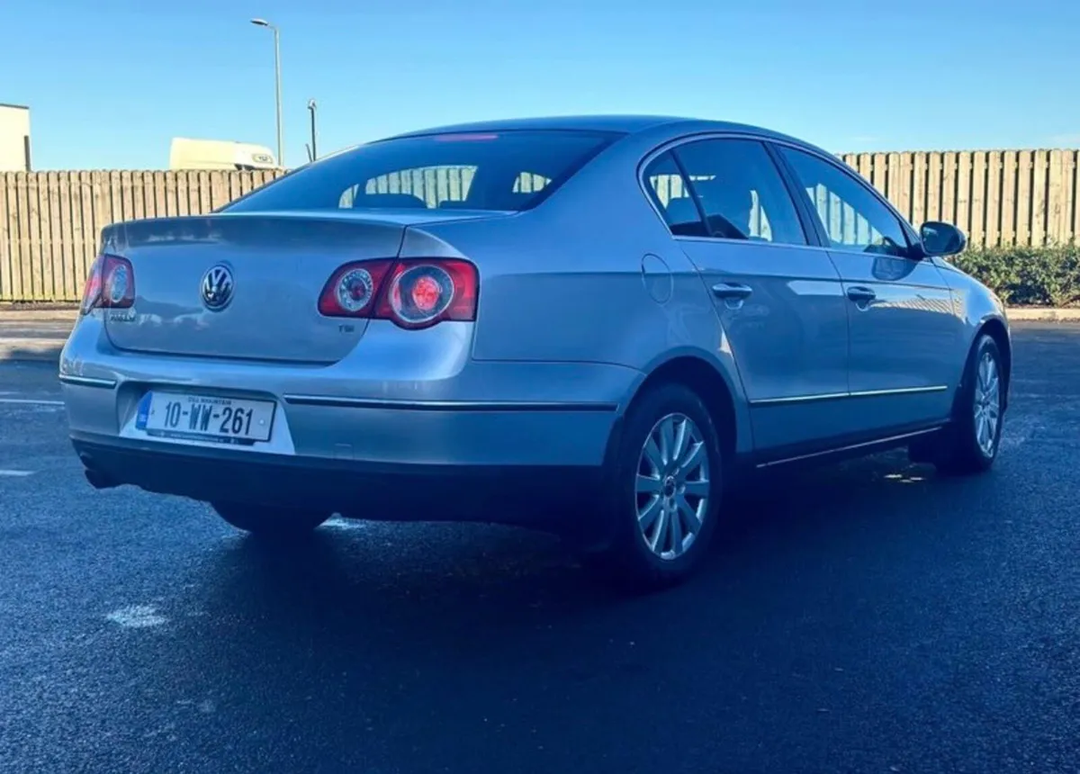 Volkswagen Passat - Image 4