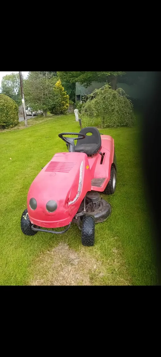 Ride on mower - Image 1
